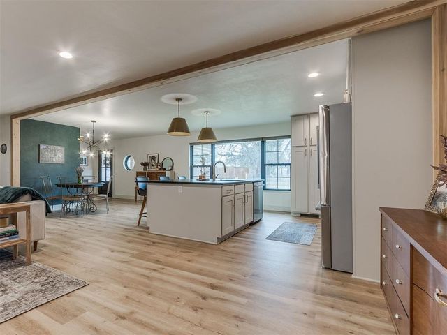 8900 Nichols Road, The Village, OK 73120