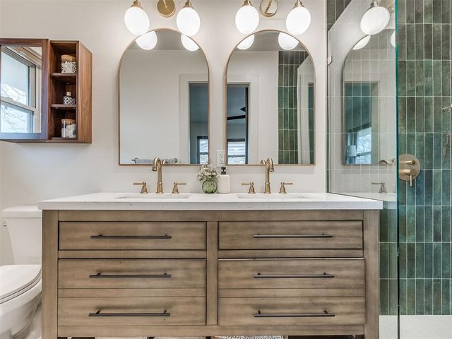 8900 Nichols Road, The Village, OK 73120