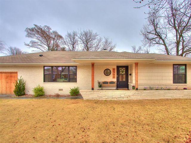 8900 Nichols Road, The Village, OK 73120