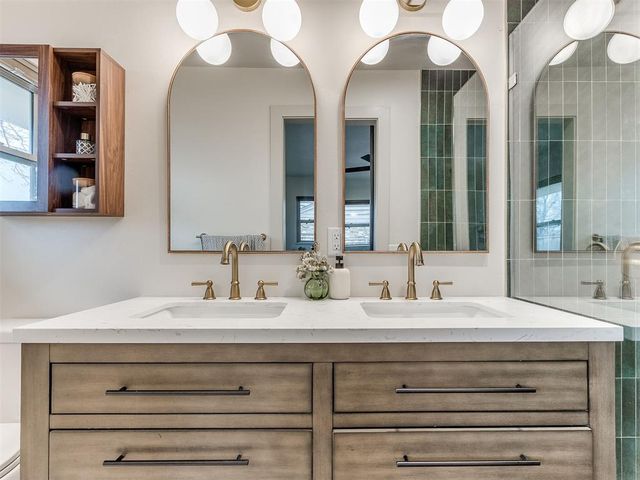 8900 Nichols Road, The Village, OK 73120