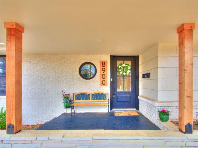 8900 Nichols Road, The Village, OK 73120