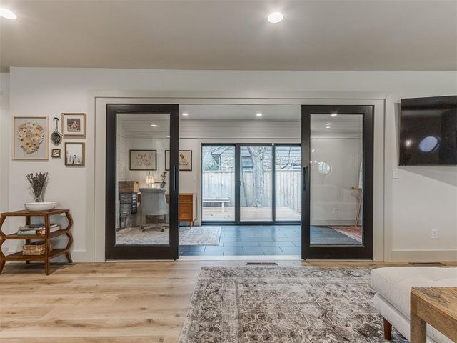 8900 Nichols Road, The Village, OK 73120