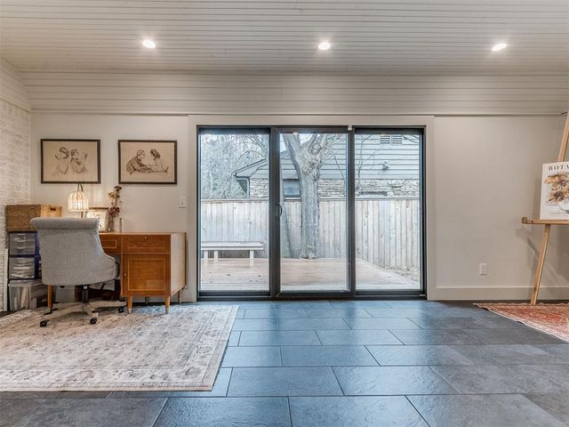 8900 Nichols Road, The Village, OK 73120