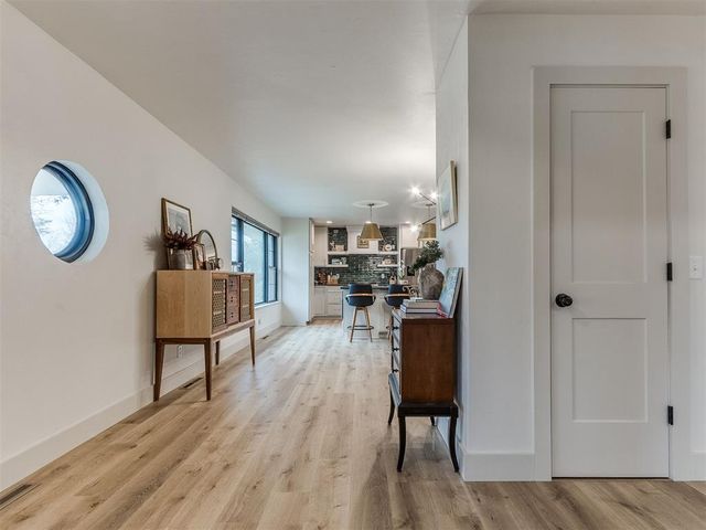 8900 Nichols Road, The Village, OK 73120