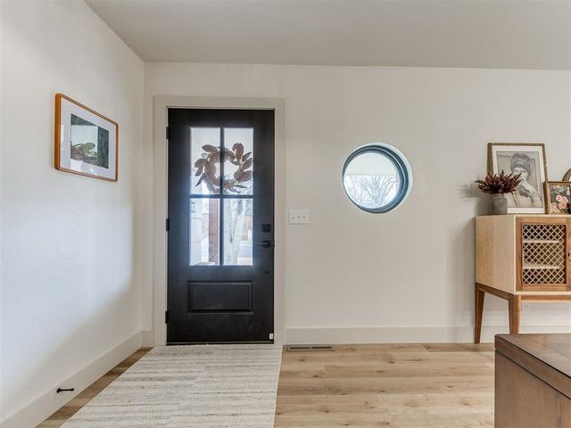 8900 Nichols Road, The Village, OK 73120