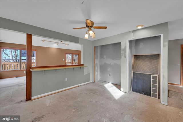 960 FABERS RD, Reading, PA 19606