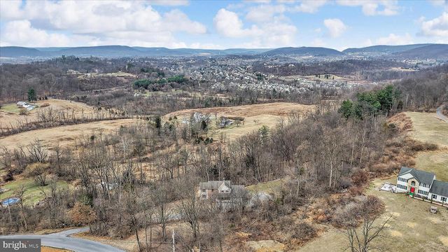 960 FABERS RD, Reading, PA 19606