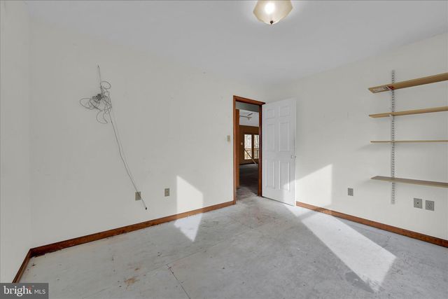 960 FABERS RD, Reading, PA 19606