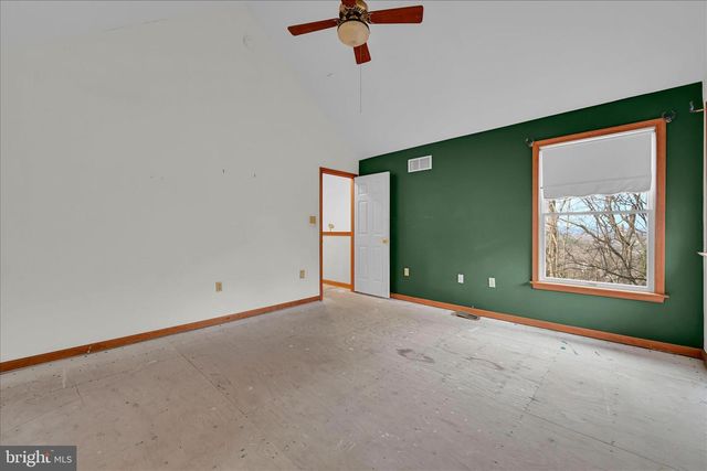 960 FABERS RD, Reading, PA 19606