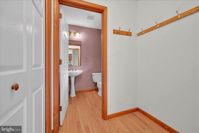 960 FABERS RD, Reading, PA 19606