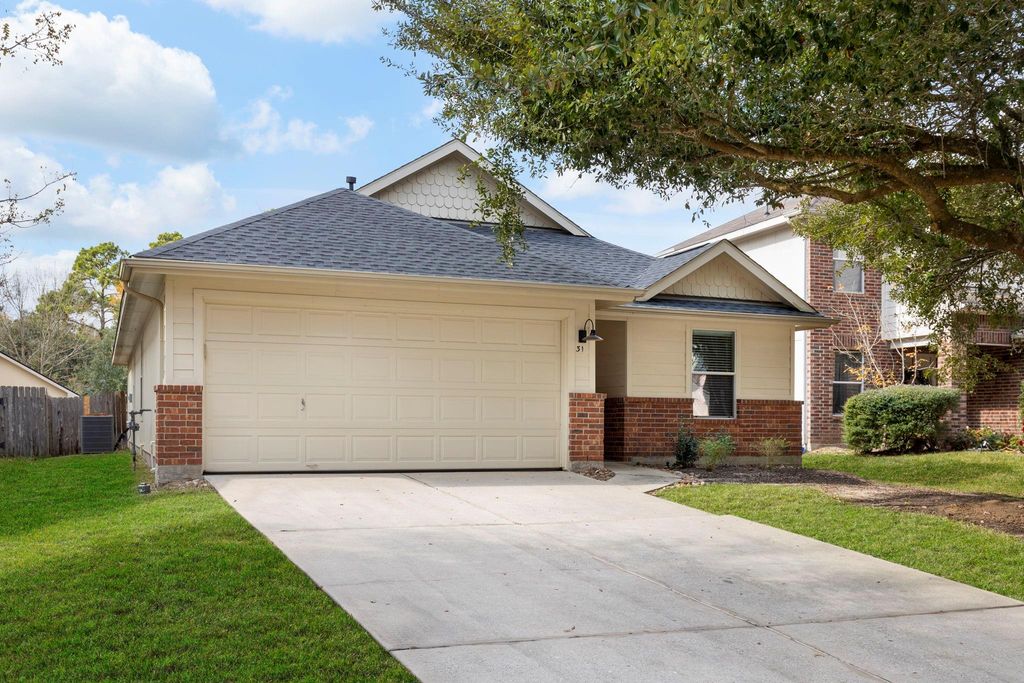 31 Bark Bend Place, The Woodlands, TX 77385