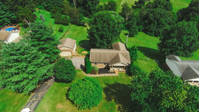 133 Raven Drive, Berea, KY 40403