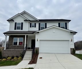 215 Land Breeze Dr, La Vergne, TN 37086