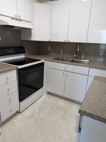 79 Dorchester 79, West Palm Beach, FL 33417