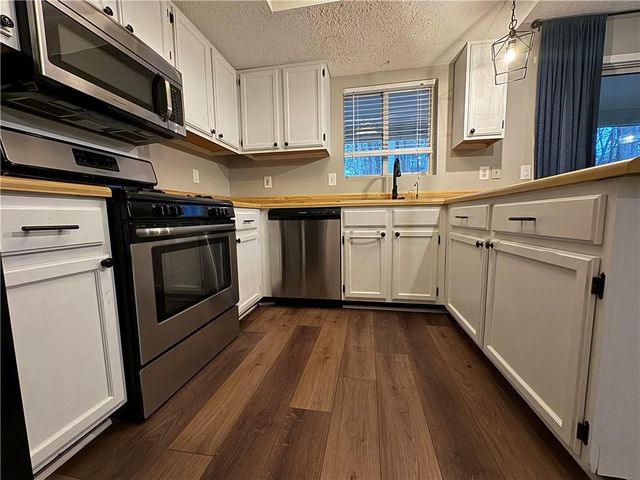 11 Doranne SE Court, Smyrna, GA 30080