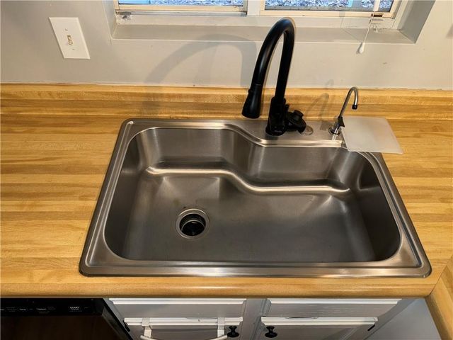 11 Doranne SE Court, Smyrna, GA 30080