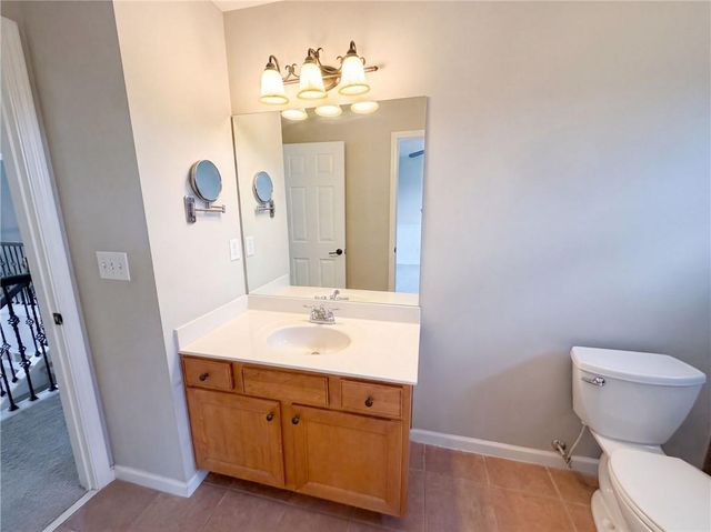 7047 Tree House Way, Flowery Branch, GA 30542