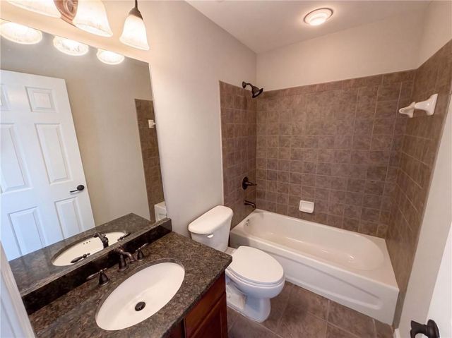 7047 Tree House Way, Flowery Branch, GA 30542