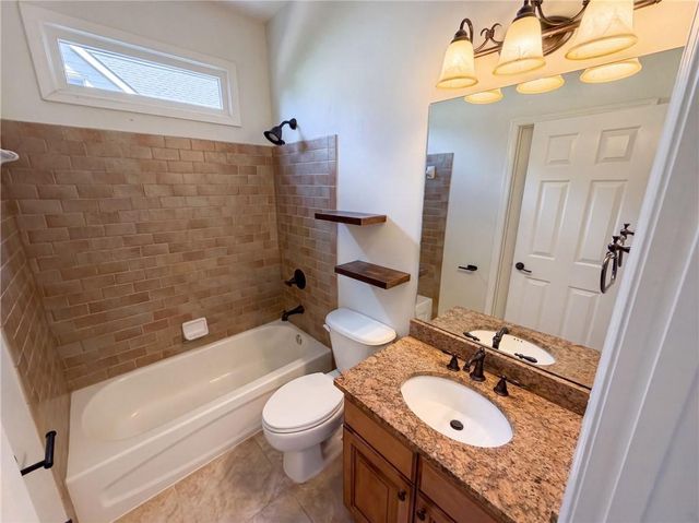 7047 Tree House Way, Flowery Branch, GA 30542