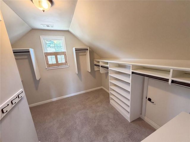 7047 Tree House Way, Flowery Branch, GA 30542