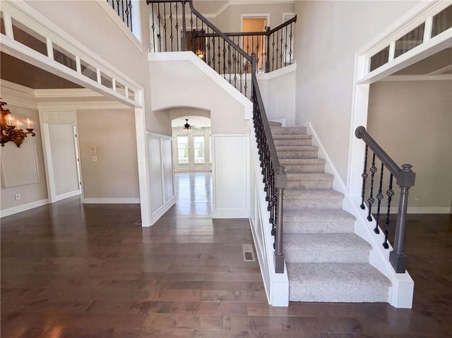 7047 Tree House Way, Flowery Branch, GA 30542