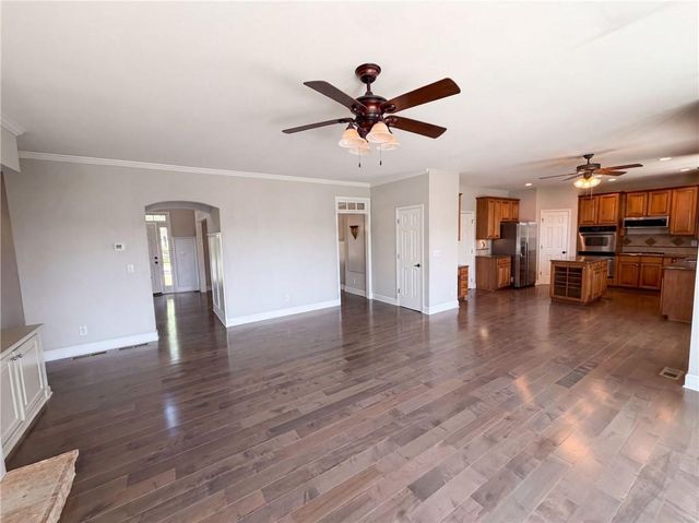 7047 Tree House Way, Flowery Branch, GA 30542
