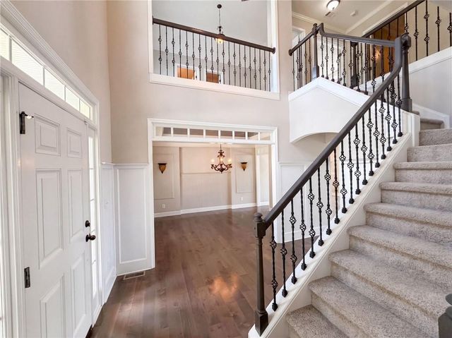 7047 Tree House Way, Flowery Branch, GA 30542