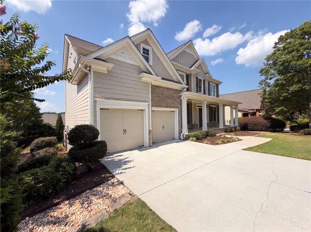 7047 Tree House Way, Flowery Branch, GA 30542
