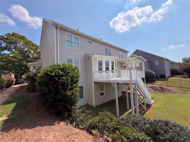 7047 Tree House Way, Flowery Branch, GA 30542