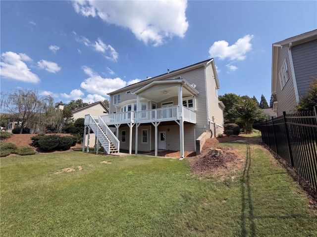 7047 Tree House Way, Flowery Branch, GA 30542
