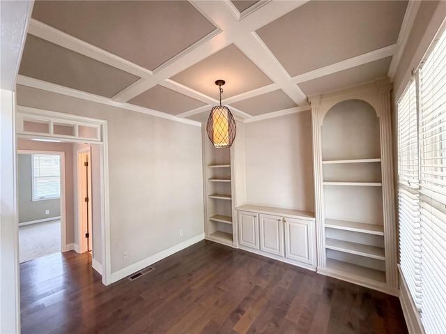 7047 Tree House Way, Flowery Branch, GA 30542
