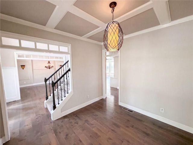7047 Tree House Way, Flowery Branch, GA 30542