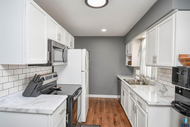 213 W 42nd St Street, Sioux Falls, SD 57105