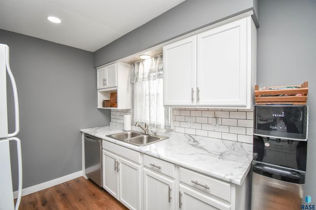 213 W 42nd St Street, Sioux Falls, SD 57105