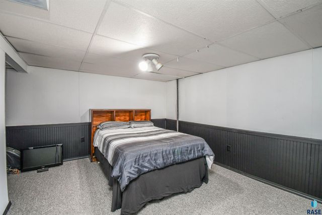 213 W 42nd St Street, Sioux Falls, SD 57105