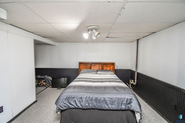 213 W 42nd St Street, Sioux Falls, SD 57105