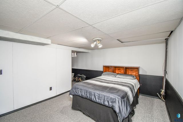 213 W 42nd St Street, Sioux Falls, SD 57105