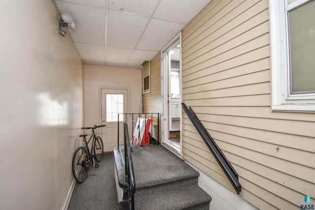 213 W 42nd St Street, Sioux Falls, SD 57105