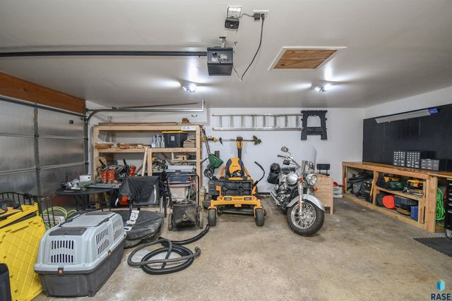 213 W 42nd St Street, Sioux Falls, SD 57105