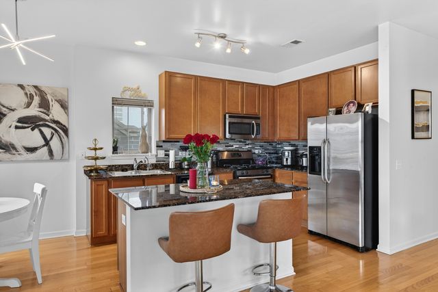 16 W 36th Street 3, Chicago, IL 60609
