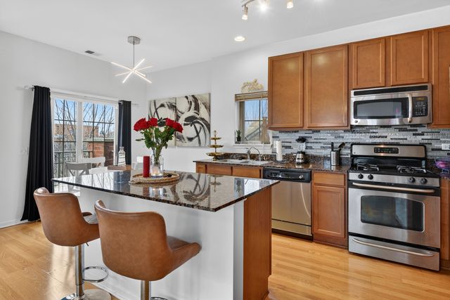 16 W 36th Street 3, Chicago, IL 60609