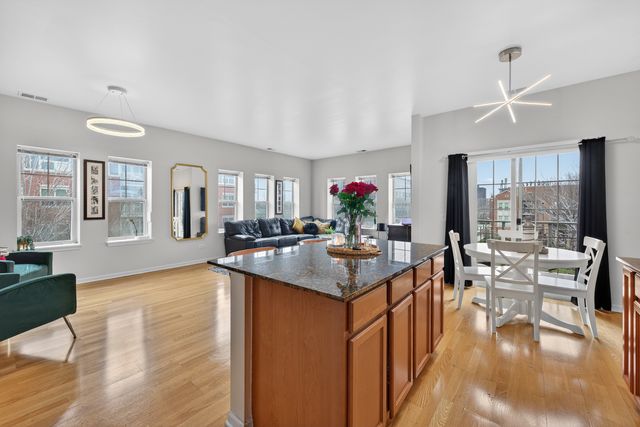 16 W 36th Street 3, Chicago, IL 60609
