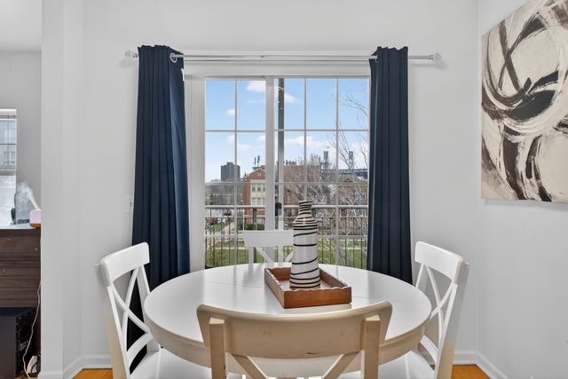 16 W 36th Street 3, Chicago, IL 60609