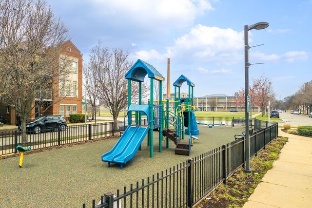 16 W 36th Street 3, Chicago, IL 60609