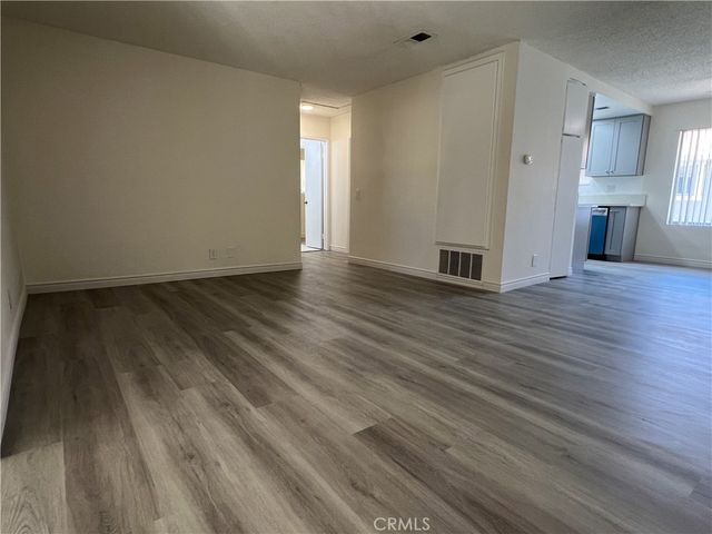 221 Grayson Way D, Upland, CA 91786