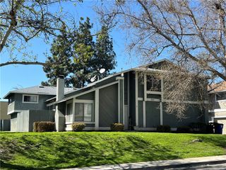 221 Grayson Way D, Upland, CA 91786