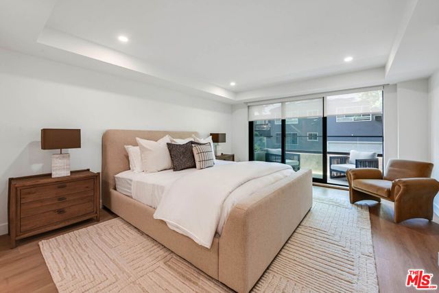 350 N Palm Drive 403, Beverly Hills, CA 90210