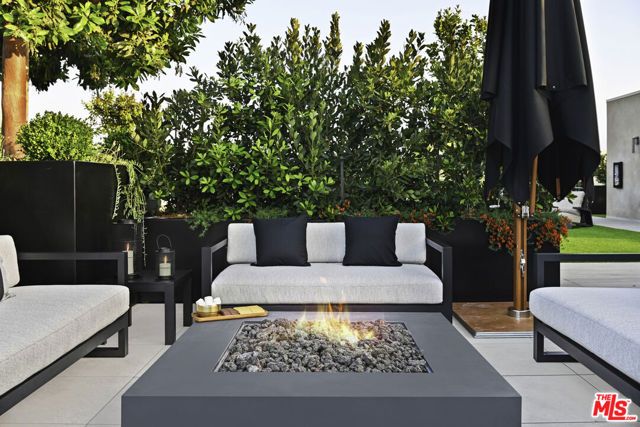 350 N Palm Drive 403, Beverly Hills, CA 90210