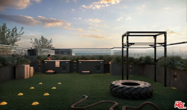 350 N Palm Drive 403, Beverly Hills, CA 90210