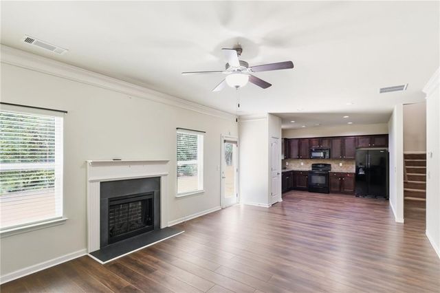 906 Donington Circle, Lawrenceville, GA 30045